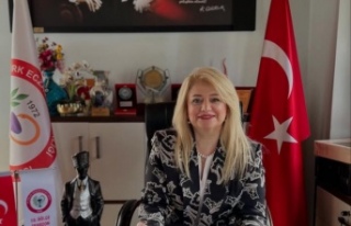 Başkan Uğurbaşarslan ''İyiki eczacı oldum''