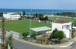 ''Bu ülkede futbol, kapalı kapılar arkasında...