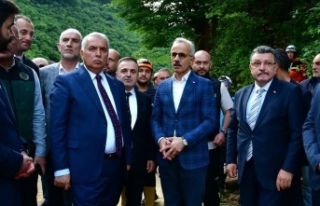 Bakan Uraloğlu Afet Bölgesini Gezdi