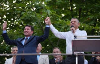 GENEL BAŞKAN ÖZEL’DEN BAŞKAN KAYA’YA ÖVGÜ...