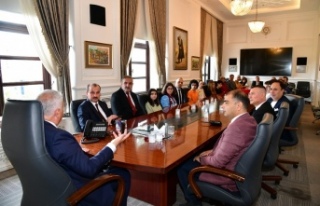 Vali Aziz Yıldırım, 2025 LGS Türkiye Birincilerini...