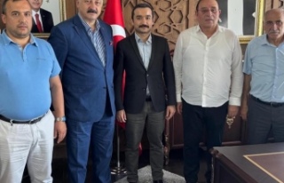 Yeni kaymakamı, Eski Belediyeciler Ziyaret Ettiler