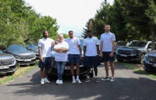 Basketbol Takımımızın Otomotiv Sponsoru Yeniköy...