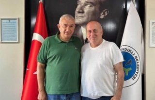 Başkan Erdem Başkan Cervatoğlu‘nu ziyaret etti.