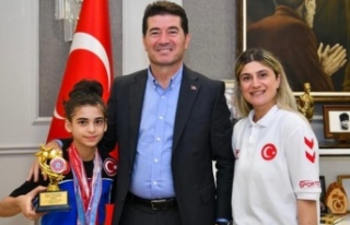 Başkan Kaya gülsüm göğsümüzü kabarttı.