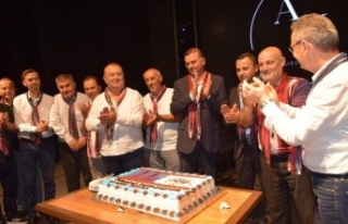 Çarşıbaşı'nda Festival Pastası Kestiler