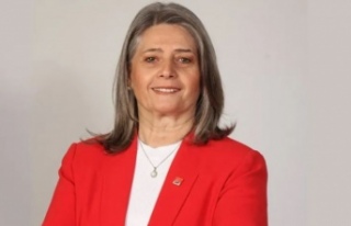 Durmak Bilmeden Halkın Peşinde