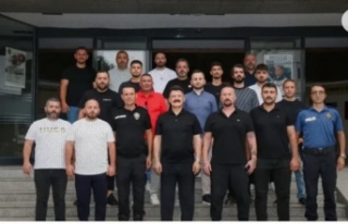 Emniyet müdürü esertürk taraftar gruplarıyla...