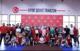 Milletvekili Büyükaydın gençlik geleceğimizdir.