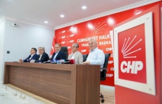 Milletvekilleri CHP İl Başkanlığı'nda Basın...