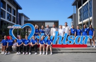 ORTAHİSAR BELEDİYESPOR KADIN HENTBOL TAKIMI, KADROSUNU...