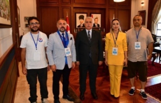 Sanatçılar vali Yıldırım’ı ziyaret ettiler