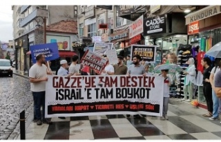 Trabzon’da Filistin’e Destek Yağmura Rağmen...