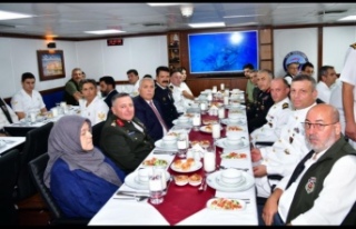 Şehit ve gazi ailelerine yemek.