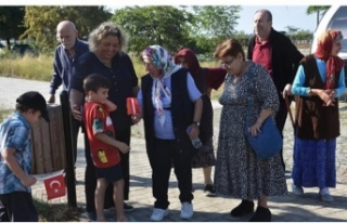 Yomra’da huzurevi sakinlerini ağırladılar.