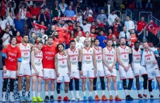 12 dev adam tarih yazdı