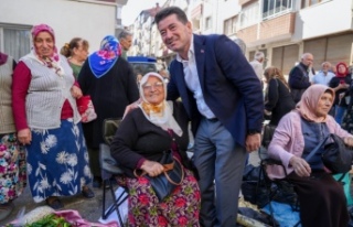 SALI PAZARINDA BAŞKAN KAYA’YA SEVGİ SELİ BAŞKAN...