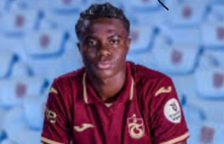 Futbolcumuz Christ Inao Oulai basın toplantısı...