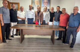 İYİ partide eski ve yeniler kaynaştı.