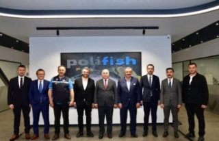 Vali Aziz Yildirim'dan Somon Baligi Üretim Tesisine...