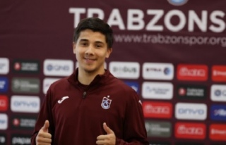 Futbolcumuz Benjamin Bouchouari basın toplantısı...
