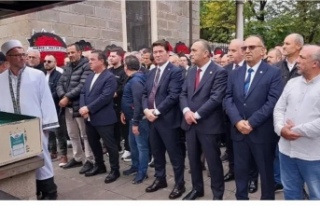 Akar son yolculuğuna uğurlandı