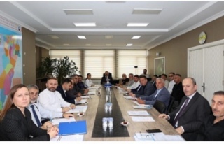 Akp’li meclis Üyeleri akp’li başkana tepki gösterdiler.