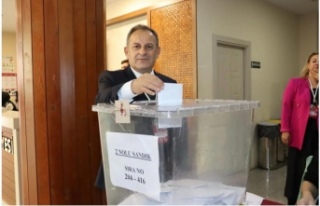 Başkan bak yeniden seçildi.