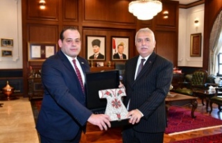 Başkan Tuna vali Yıldırım’ı ziyaret etti.