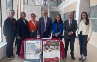 Büyükşehir Belediye Binası'na sigara bırakma...