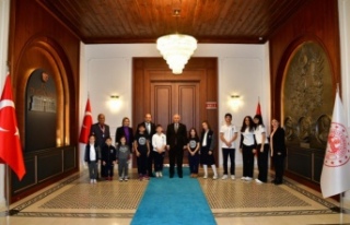 Girne Koleji’nden Vali Yıldırım ziyaret