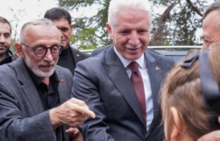 Karadeniz Vakfı’ndan geleneksel hamsi şöleni.