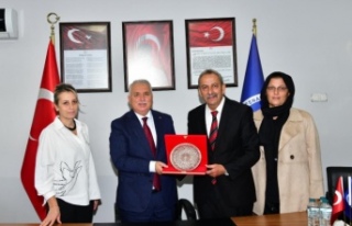 Vali Yıldırım Başkan Sivrikaya’yı ziyaret etti