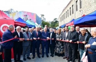 Vali Yıldırım  Hayır Çarşısı’nda