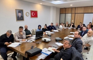 BAŞKAN KAYA, BELEDİYE PERSONELİ İÇİN İNGİLİZCE...