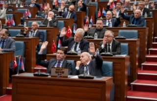 ZORLU, BÜYÜKŞEHİR’İN 2026 YILI GELİR TARİFESİNİ...