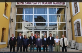 EGITIME VE SANATA DEGER KATAN BULUSMA