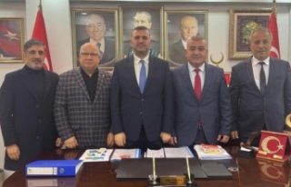 Başkan adayı Özsalih Başkan Sivrikaya’yı ziyaret...