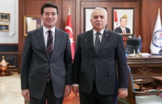 Başkan Kaya vali Yıldırım’ı ziyaret etti.