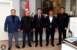 Başkan Kaya’yı muhtarlar ziyaret ettiler.