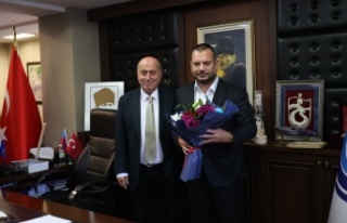 Ertuğrul Doğan’dan Beşikdüzü Belediye Başkanı...