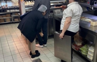 FORM AVM’de bazı ürünler imha edildi.