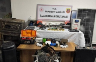 Güvenlik güçleri kaçakçılara göz açtırmıyor.