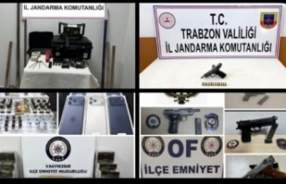 Güvenlik güçleri kaçakçılara göz açtırmıyor.