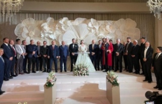 İl emniyet müdürü Loğoğlu’nun mutlu günü.