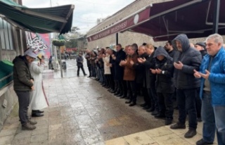 Nejla Turan Hakk’a yürüdü.