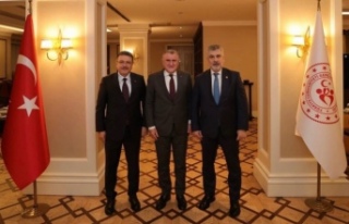 Trabzon ekibi bakan Bak’ı ziyaret etti.