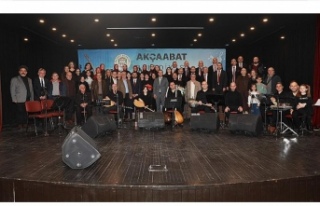 Türkülerle Yarıştılar