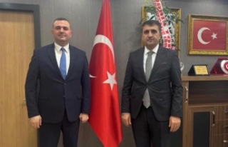 Başkan Sivrikaya bölge müdürü Naziroğlu‘nu...