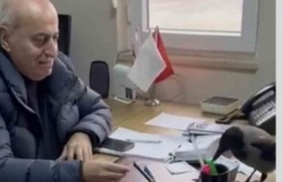 Başkan Erdem’in karga ile diyaloğu gündem oldu